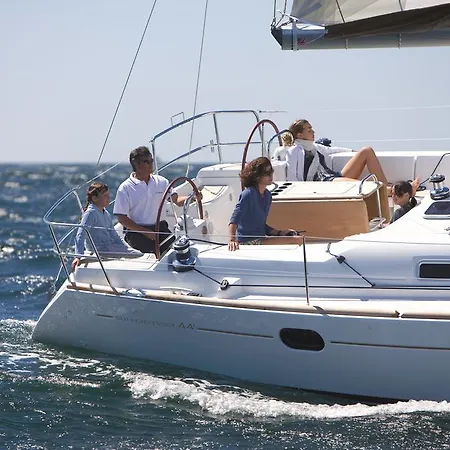 Hotel en barco Madyson Sailing